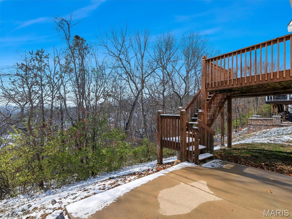 943 Shadow Pine Drive
