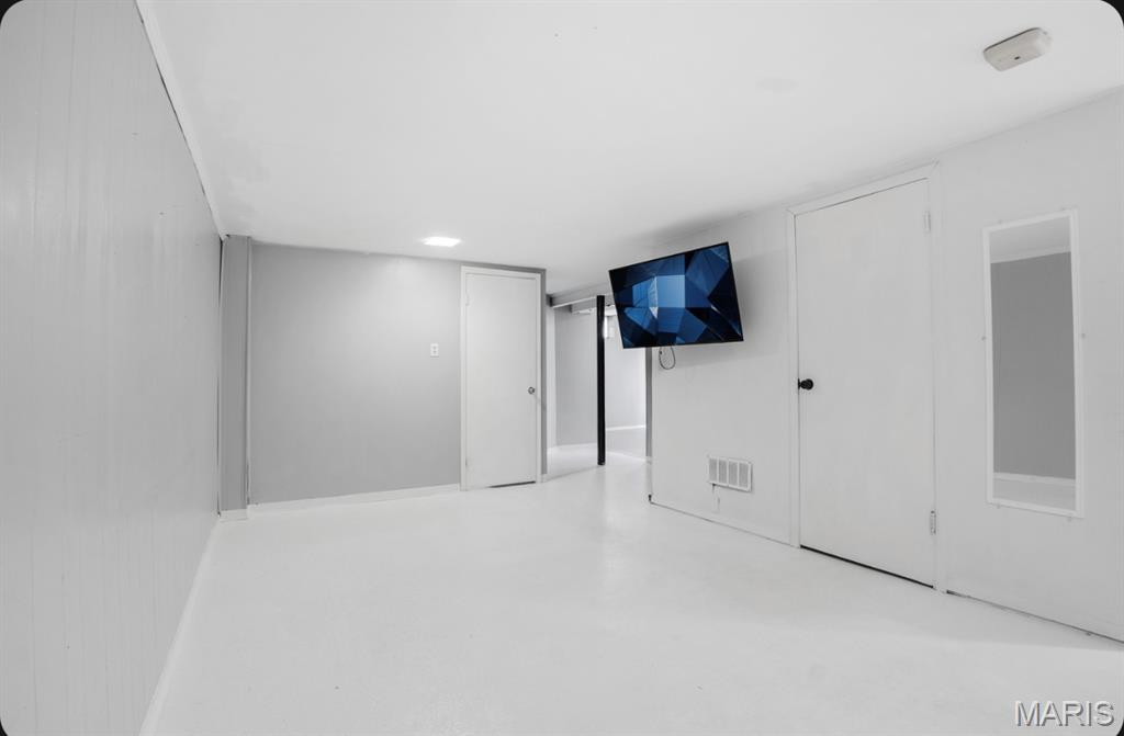 8 Alandale Court