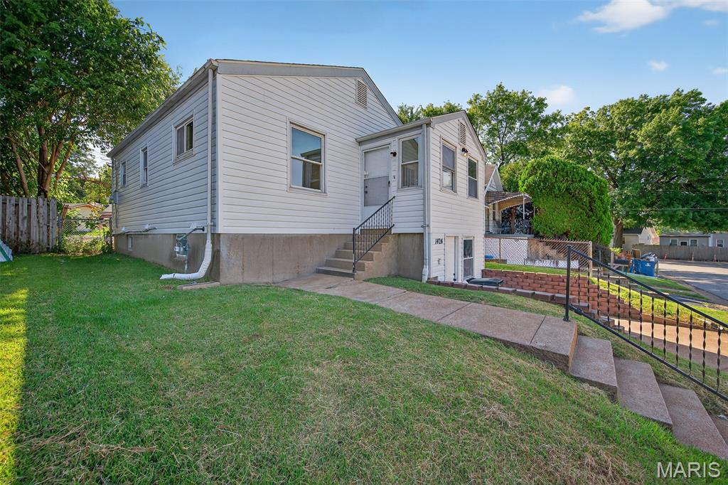 1424 Holden Avenue