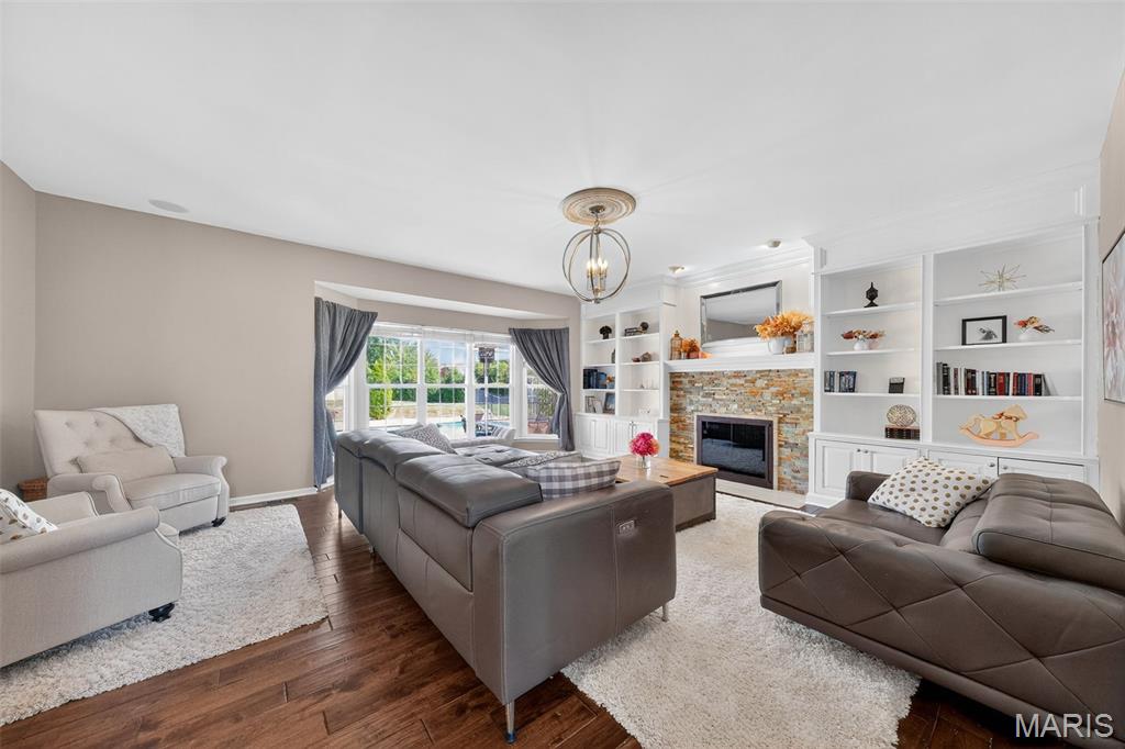 15575 Meadowbrook Circle Lane