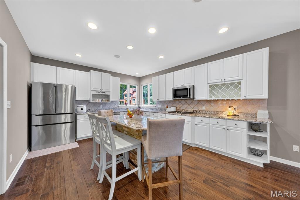 15575 Meadowbrook Circle Lane