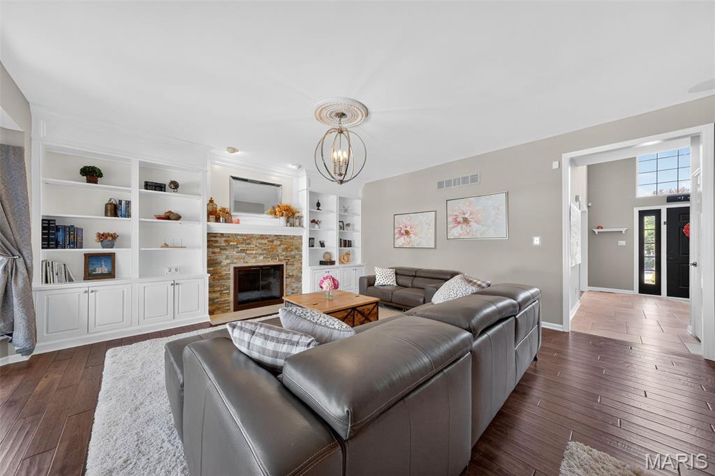 15575 Meadowbrook Circle Lane