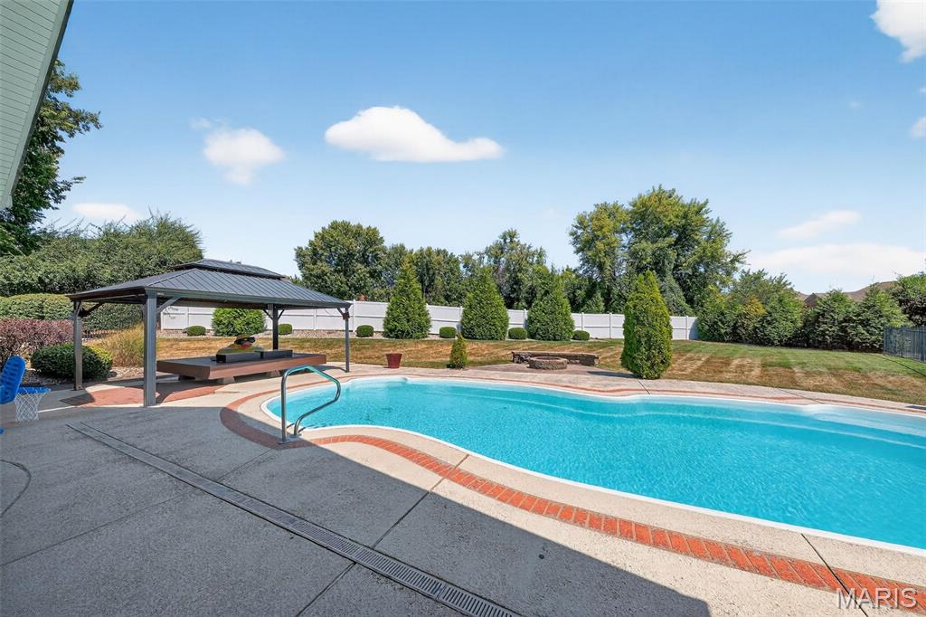 15575 Meadowbrook Circle Lane