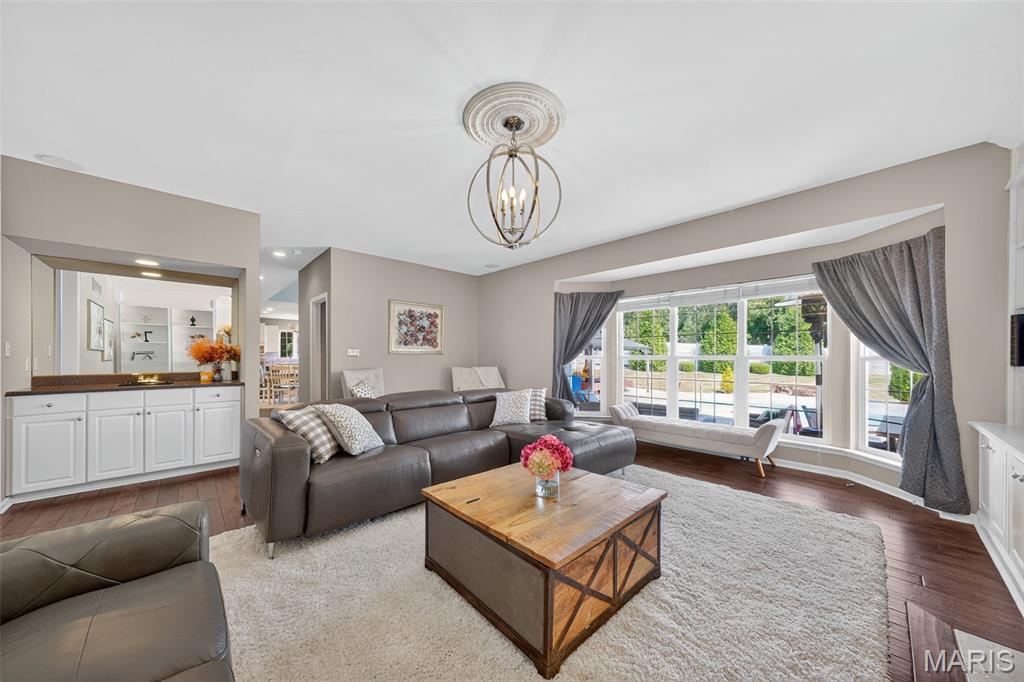 15575 Meadowbrook Circle Lane