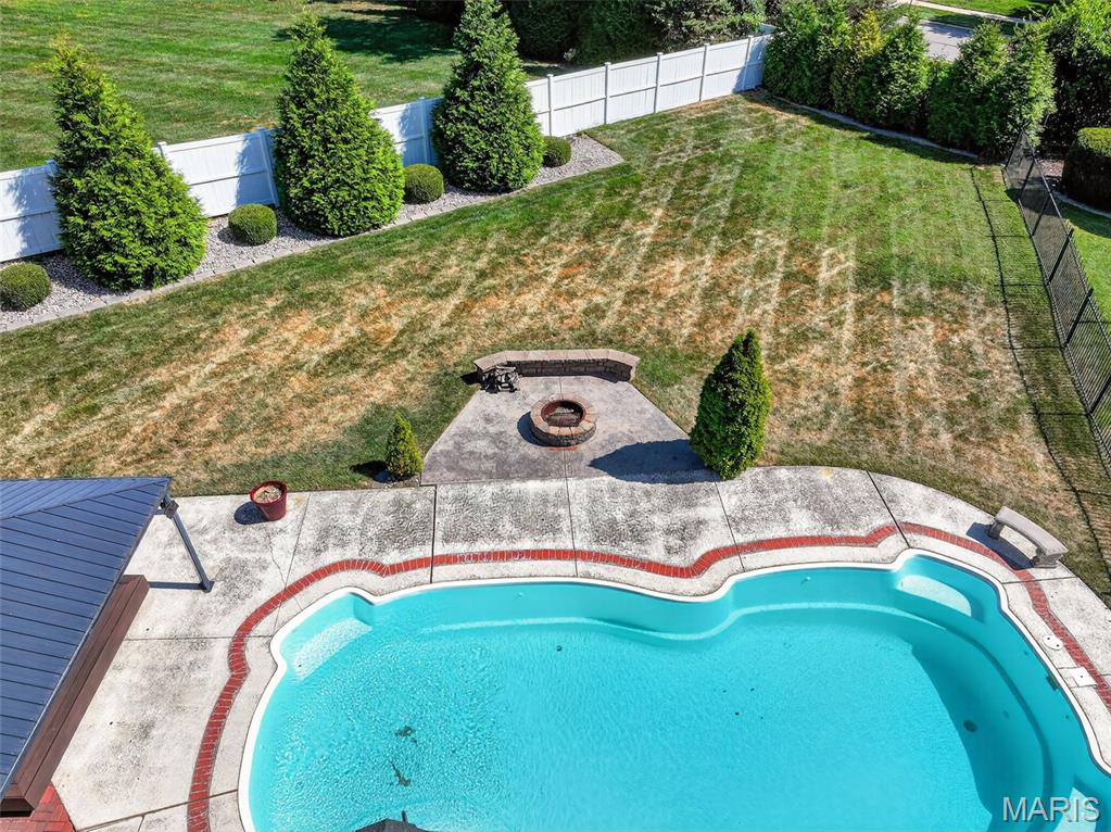 15575 Meadowbrook Circle Lane