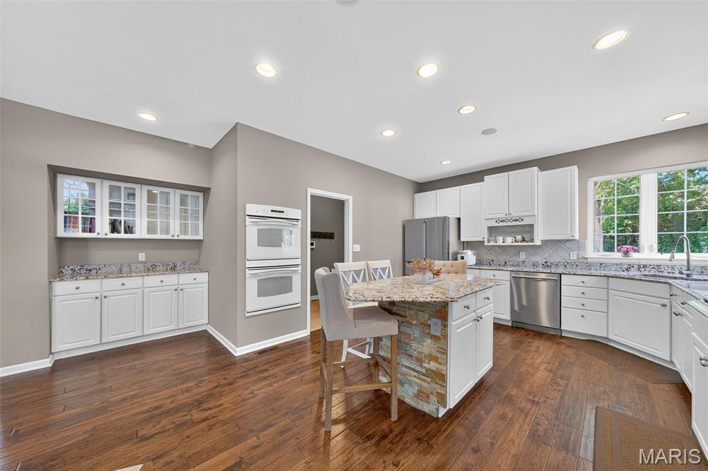 15575 Meadowbrook Circle Lane