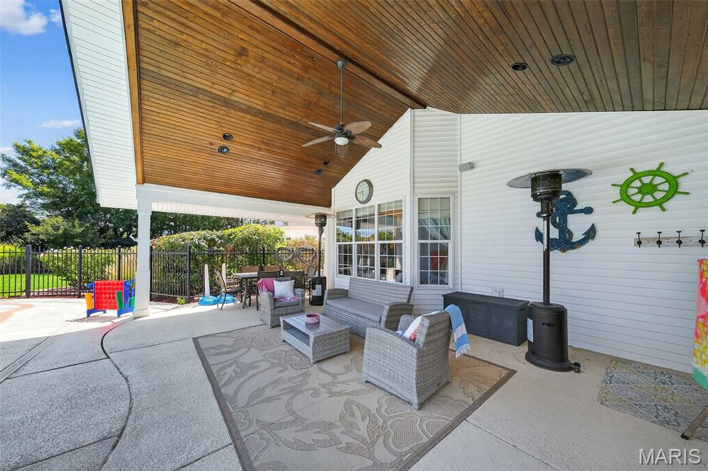 15575 Meadowbrook Circle Lane