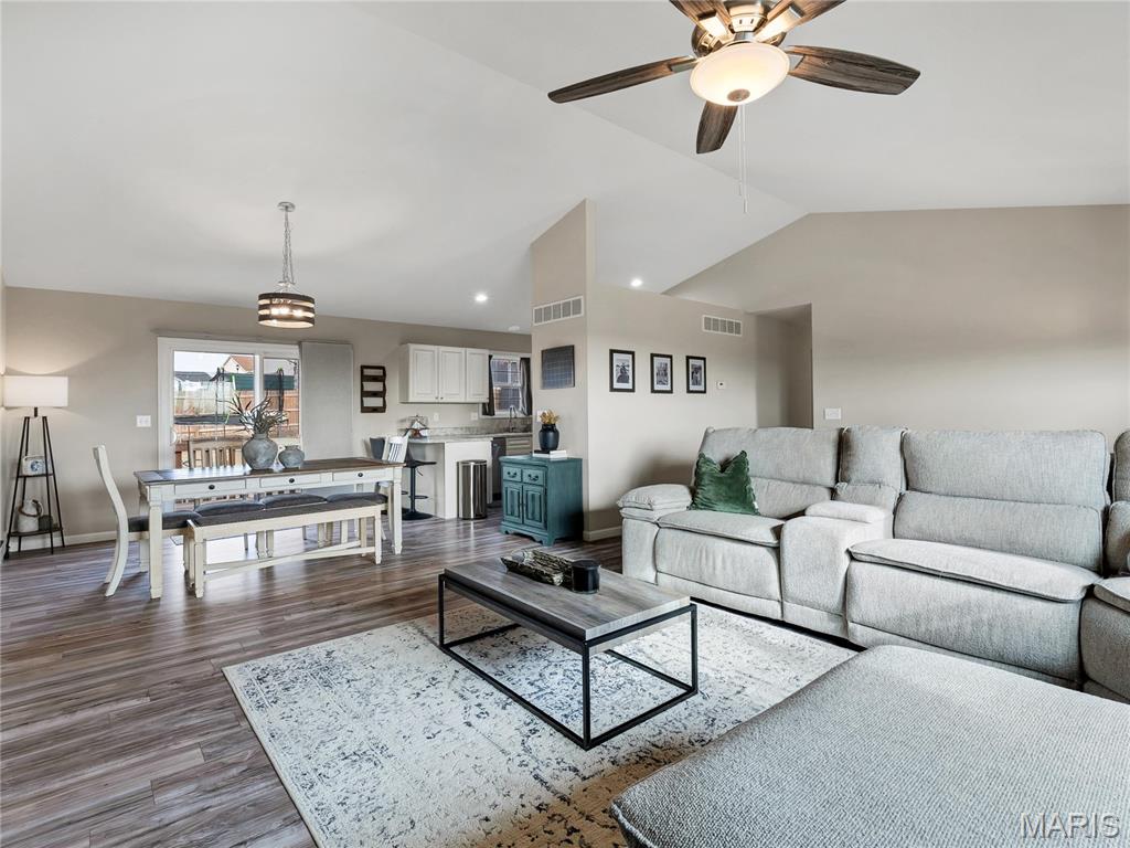 555 Mulligan Court