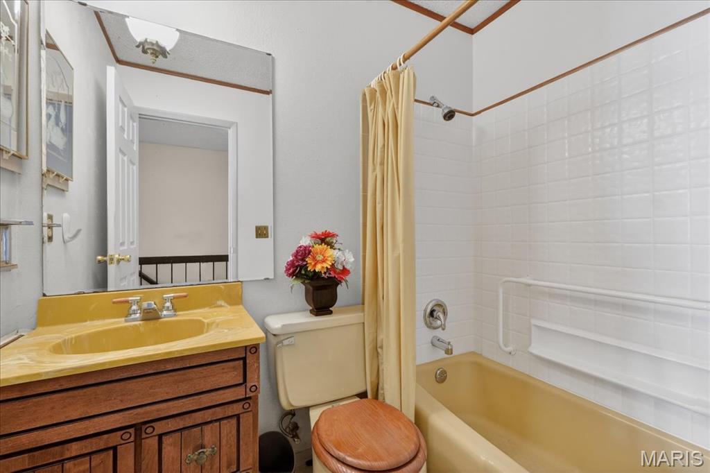 15233 Country Ridge Drive