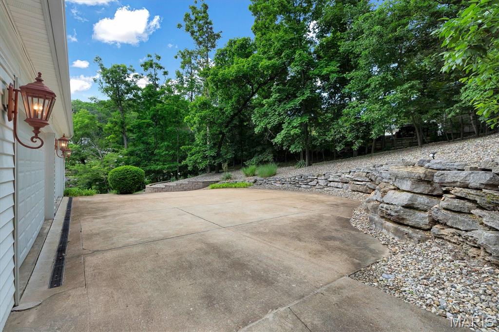 144 Cherokee Court