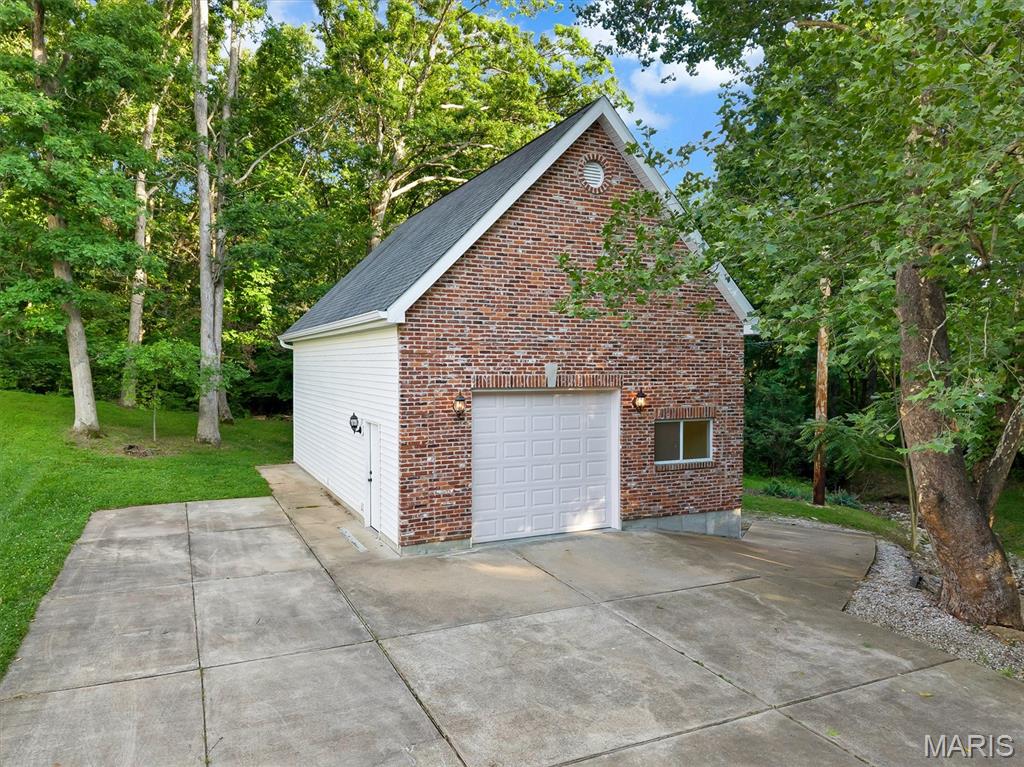 144 Cherokee Court