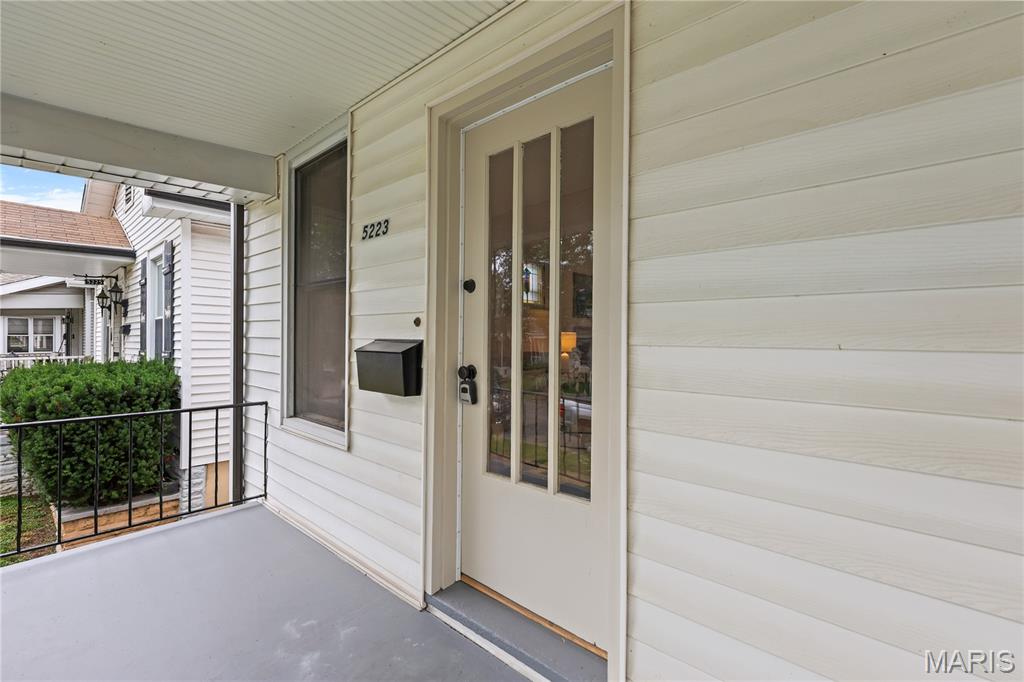 5223 Schollmeyer Avenue