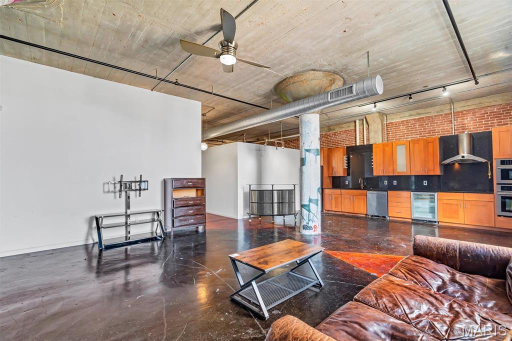 1511 Locust Street Unit: 610