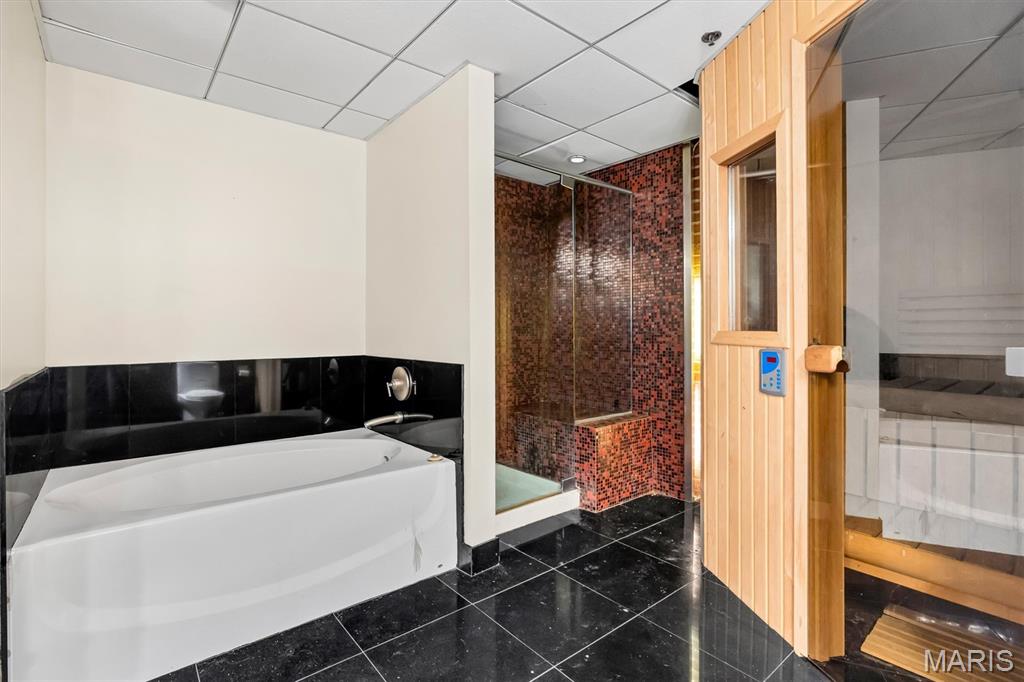 1511 Locust Street Unit: 610