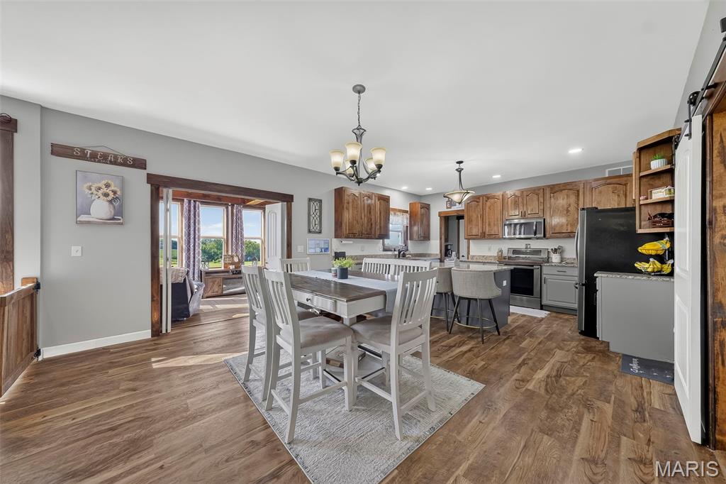 2 Condor Ridge Court