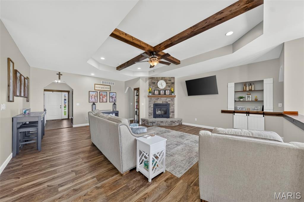 2 Condor Ridge Court
