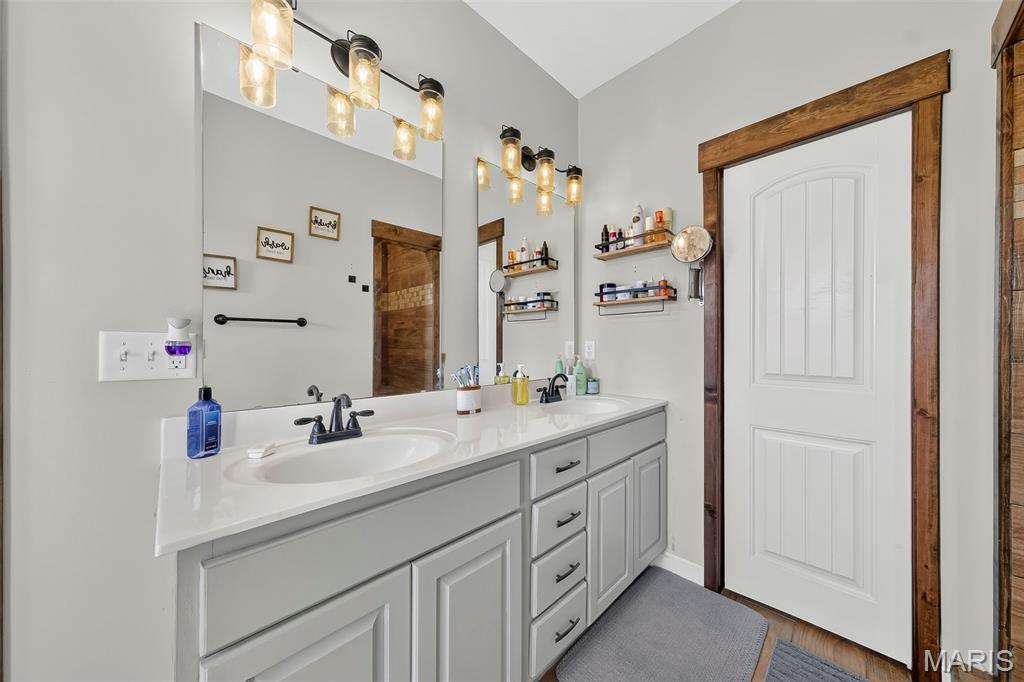 2 Condor Ridge Court