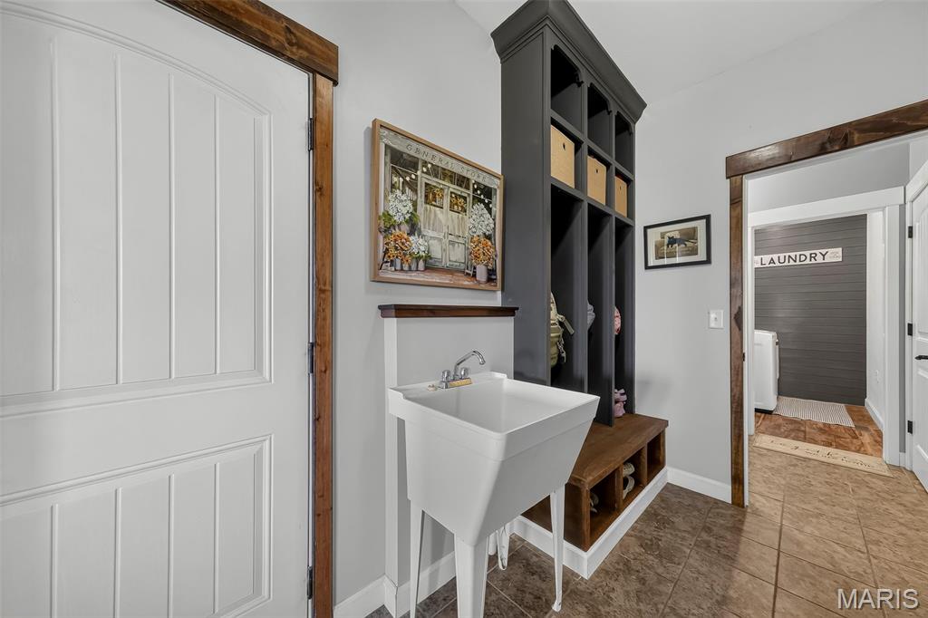 2 Condor Ridge Court