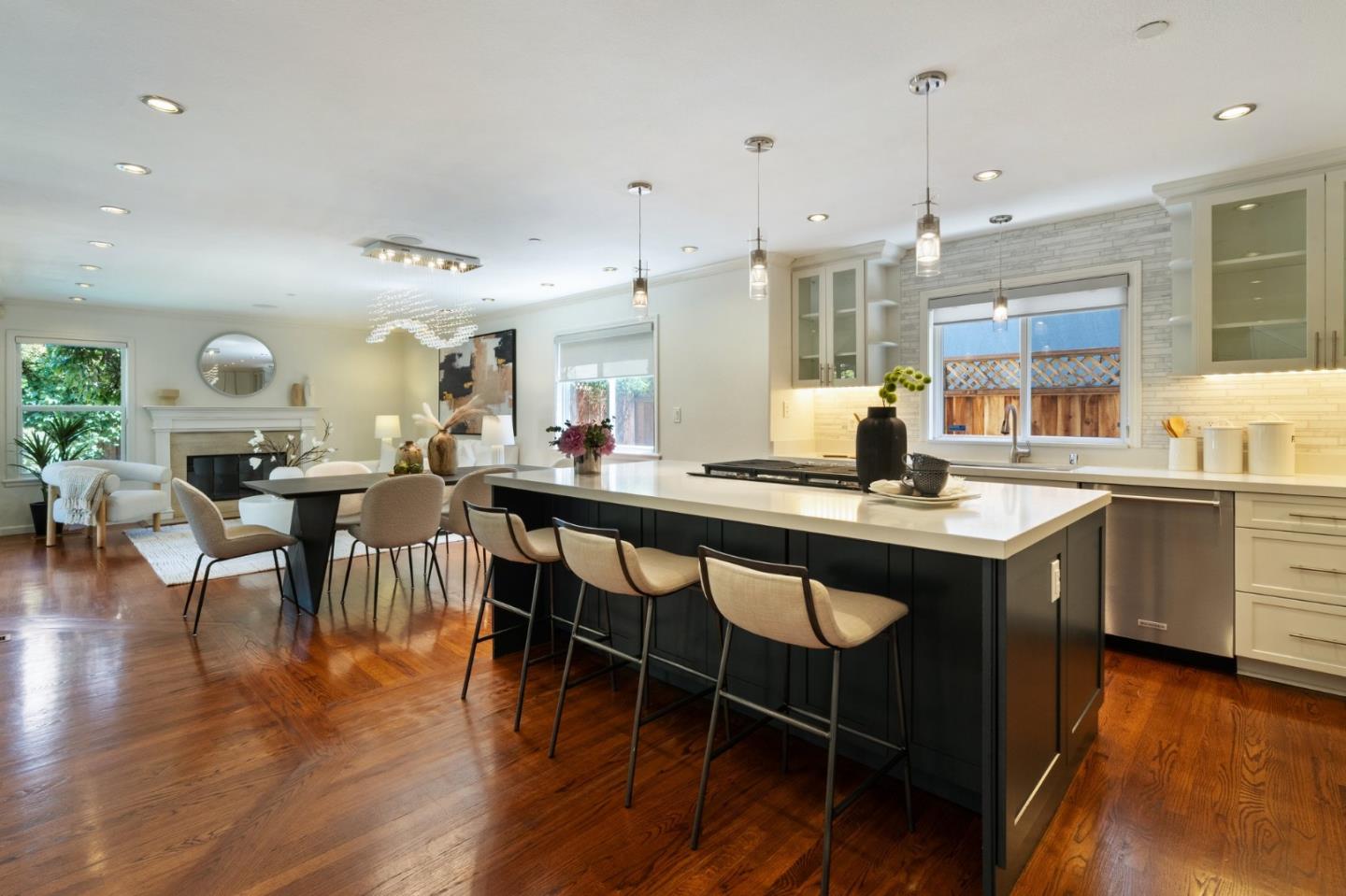 426 8th AVE