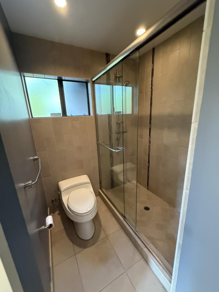 2439 Sharon Oaks Drive