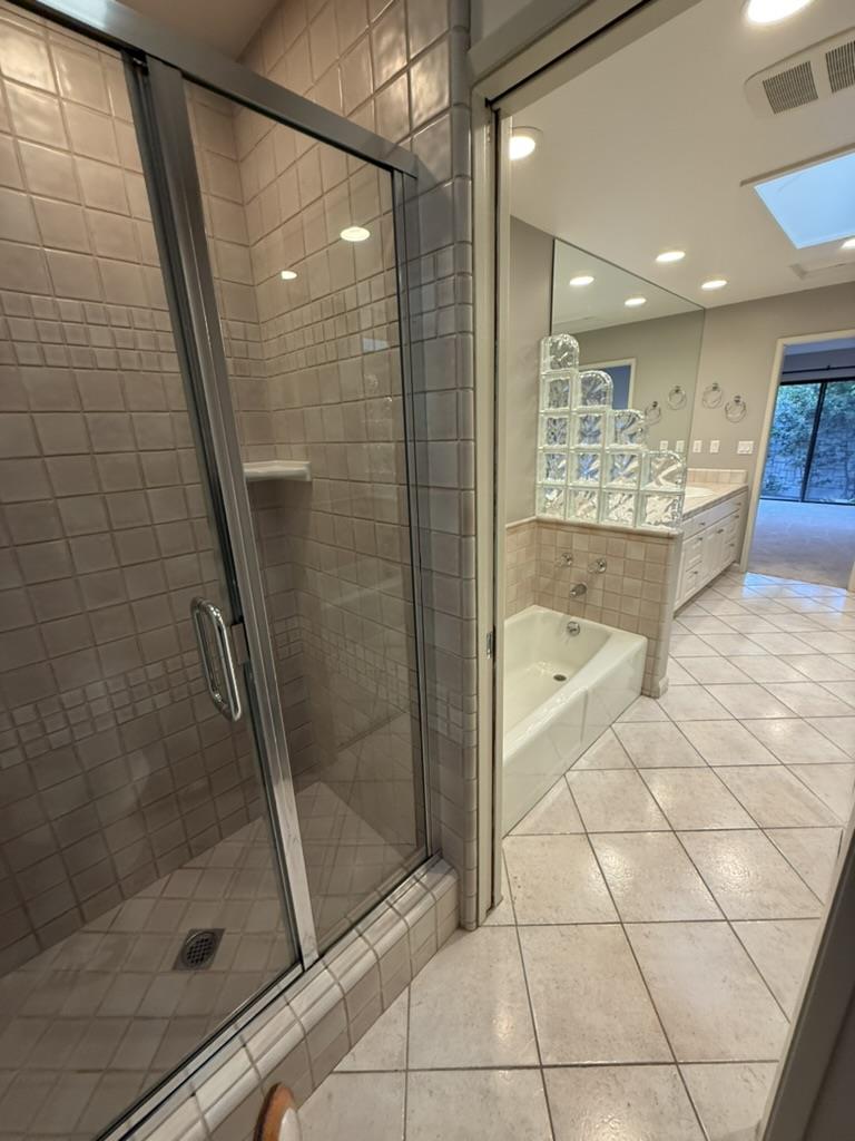 2439 Sharon Oaks Drive