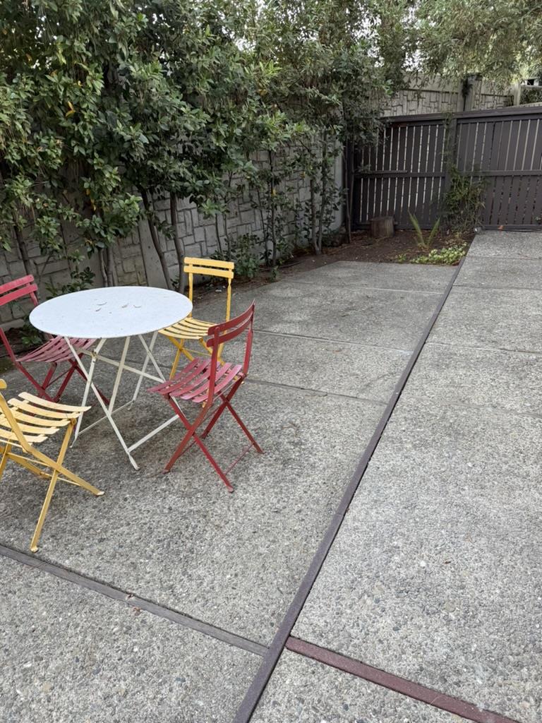 2439 Sharon Oaks Drive