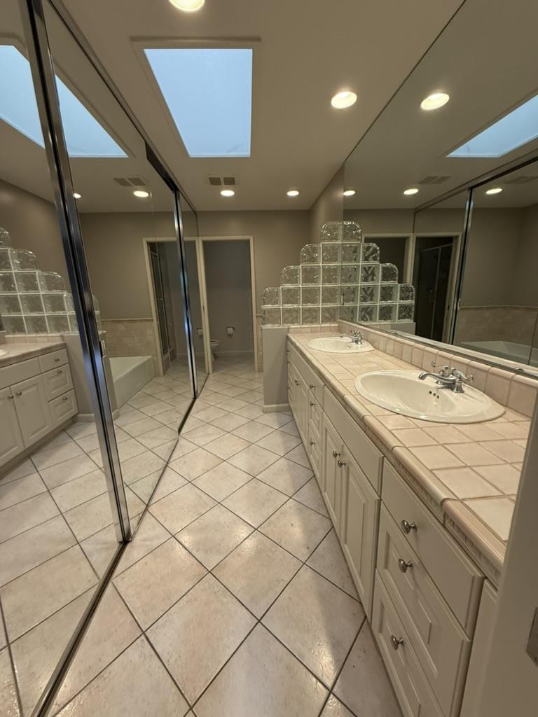 2439 Sharon Oaks Drive