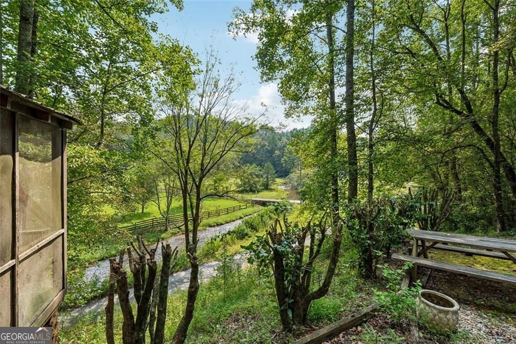 535 HIDDEN VALLEY Trail