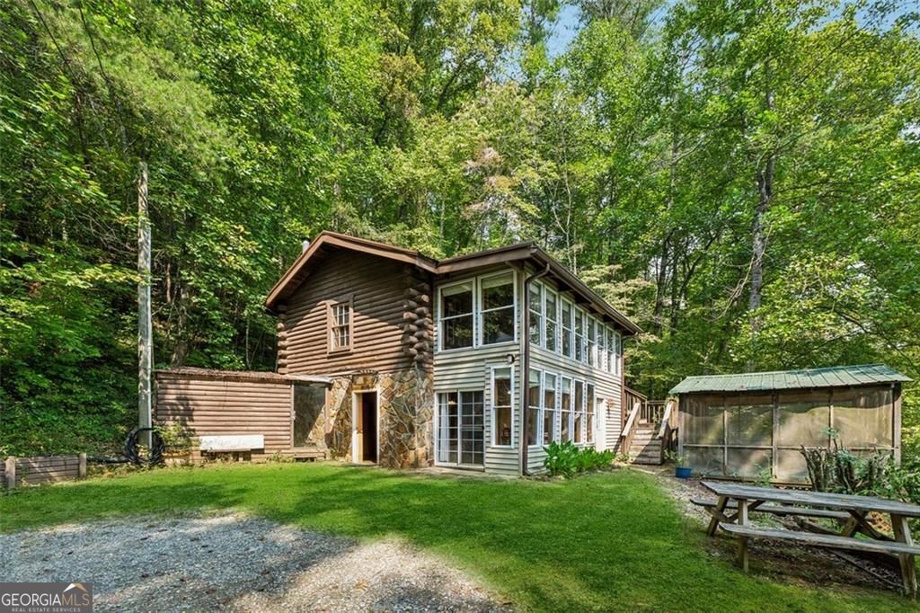 535 HIDDEN VALLEY Trail