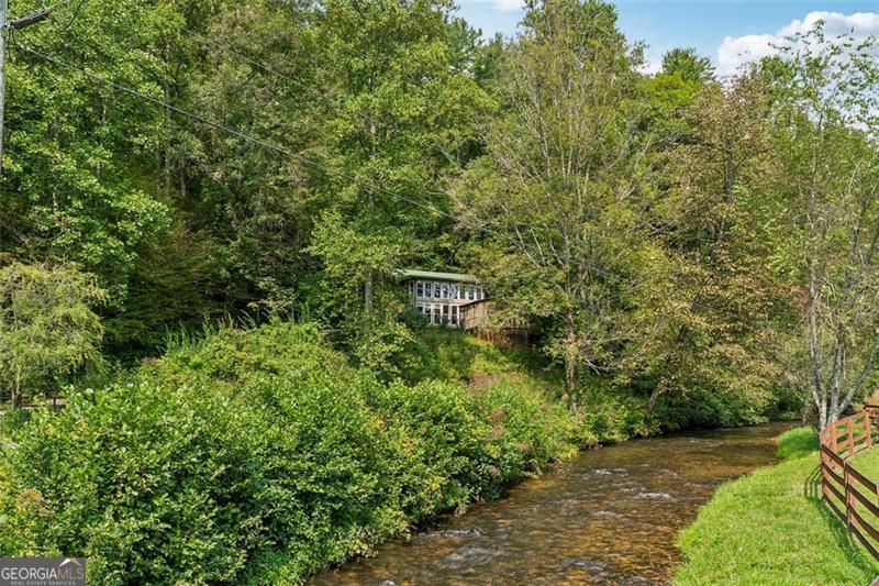 535 HIDDEN VALLEY Trail