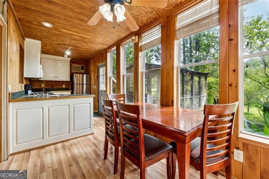 535 HIDDEN VALLEY Trail