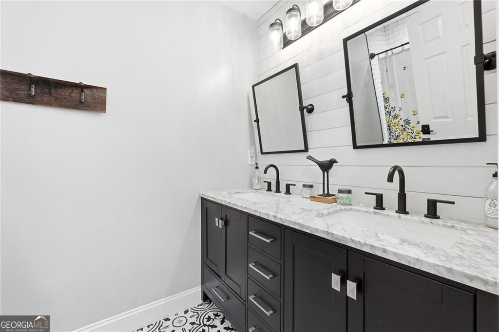 3955 Hiram Lithia Springs Road SW