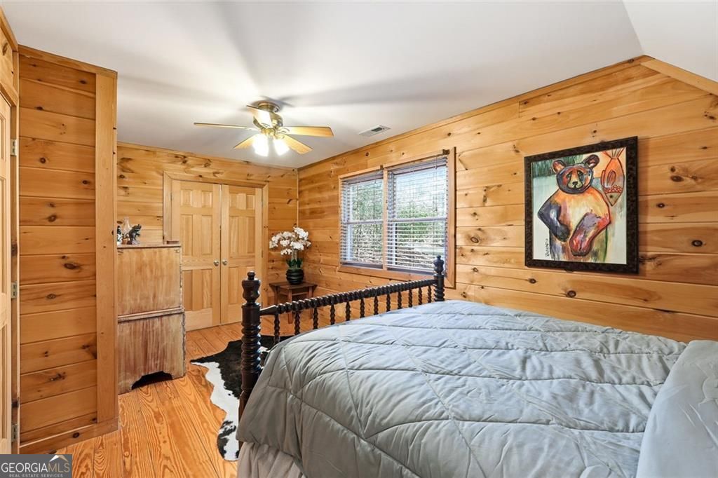 834 Indian Cave Road