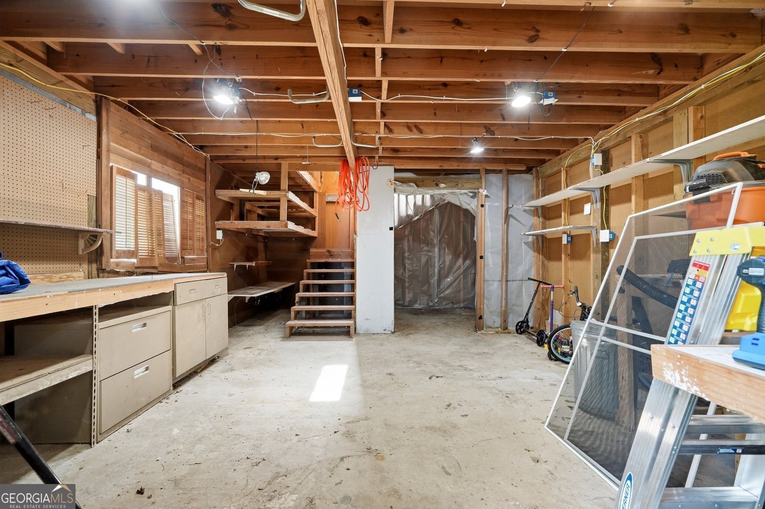 2725 Spring Drive