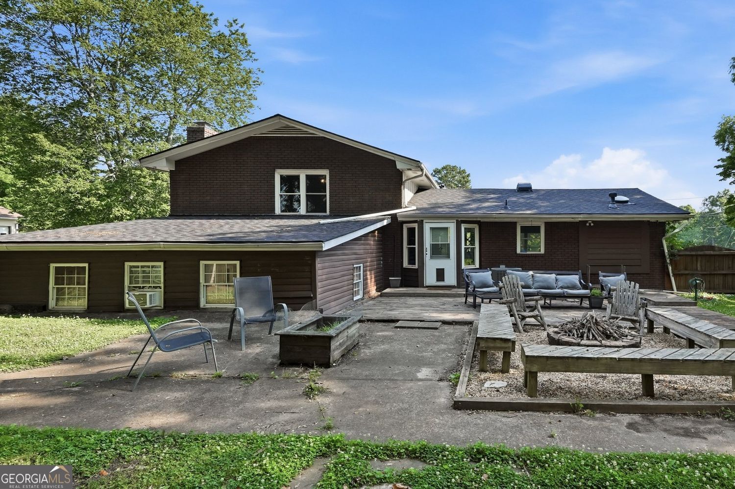 2725 Spring Drive