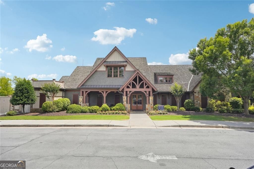 2604 Fairway Oaks