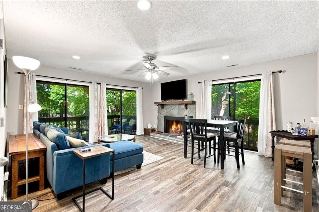 2604 Fairway Oaks