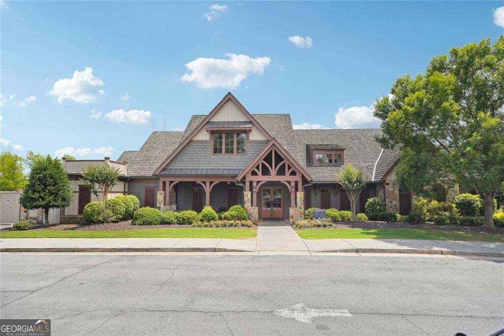 2604 Fairway Oaks
