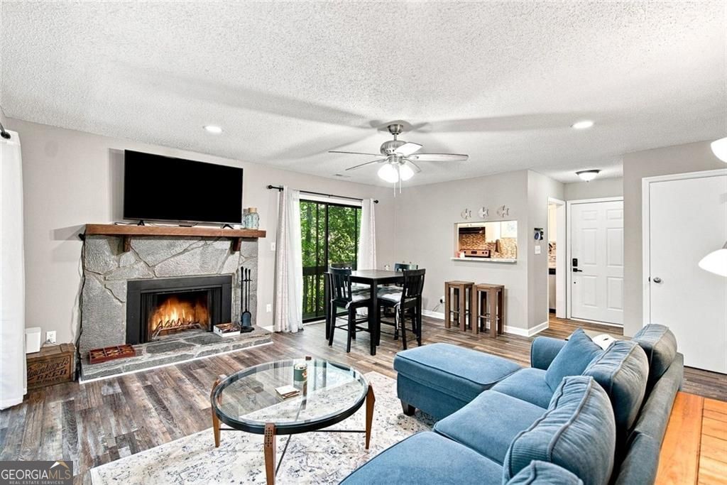 2604 Fairway Oaks