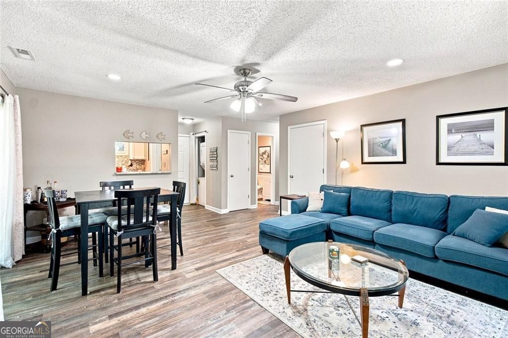 2604 Fairway Oaks