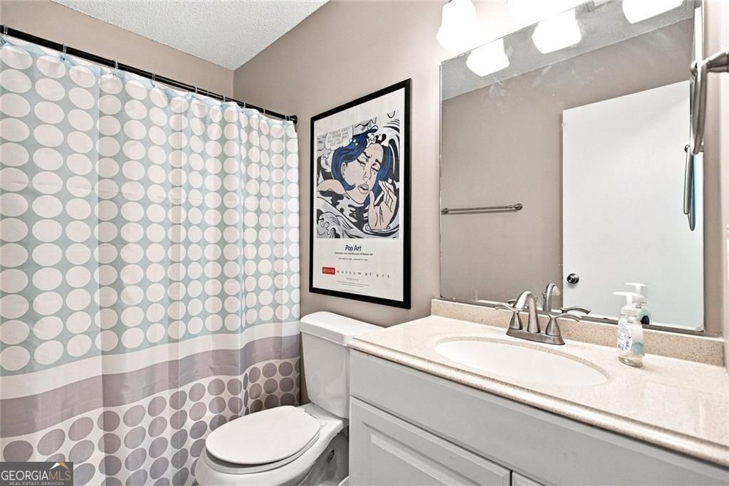2604 Fairway Oaks
