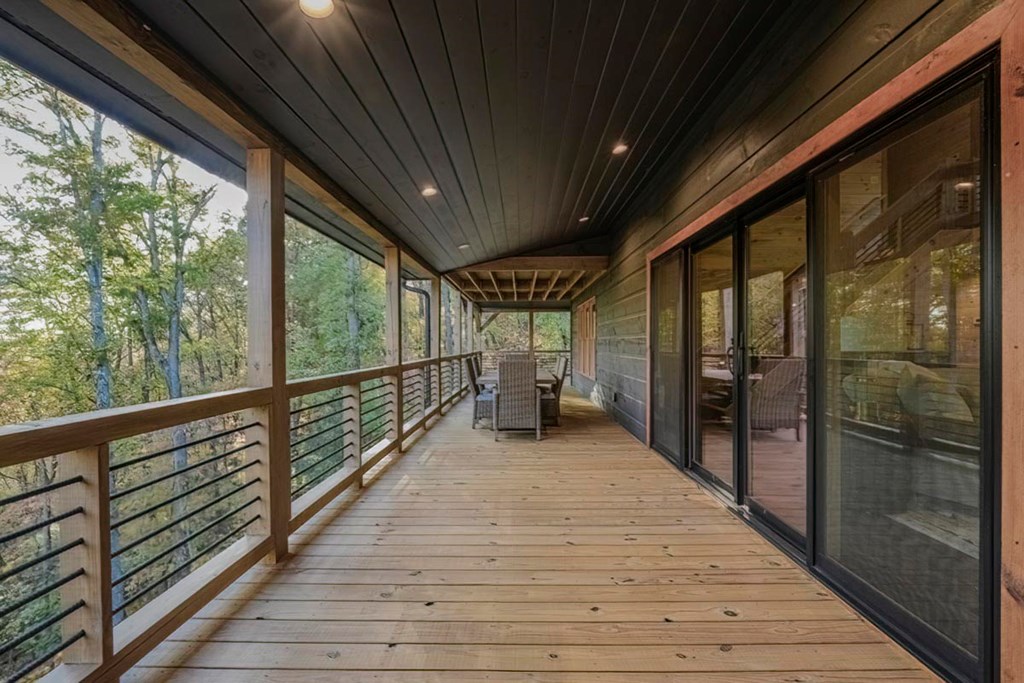 61 River Retreat Road