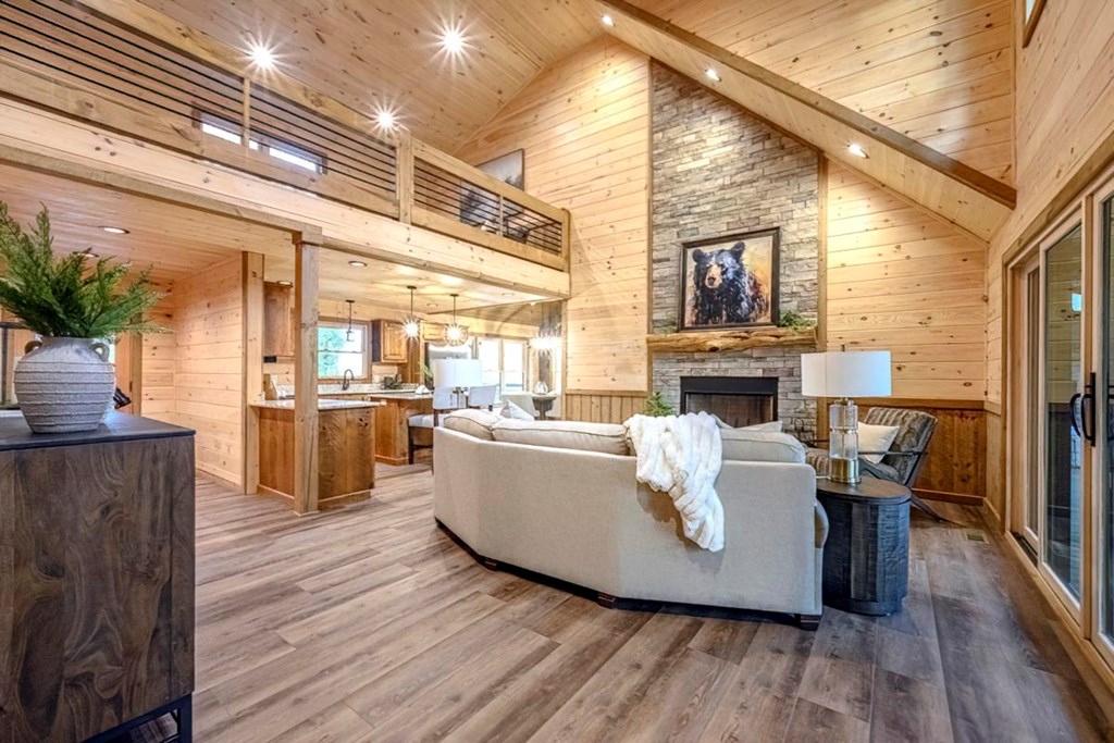 61 River Retreat Road