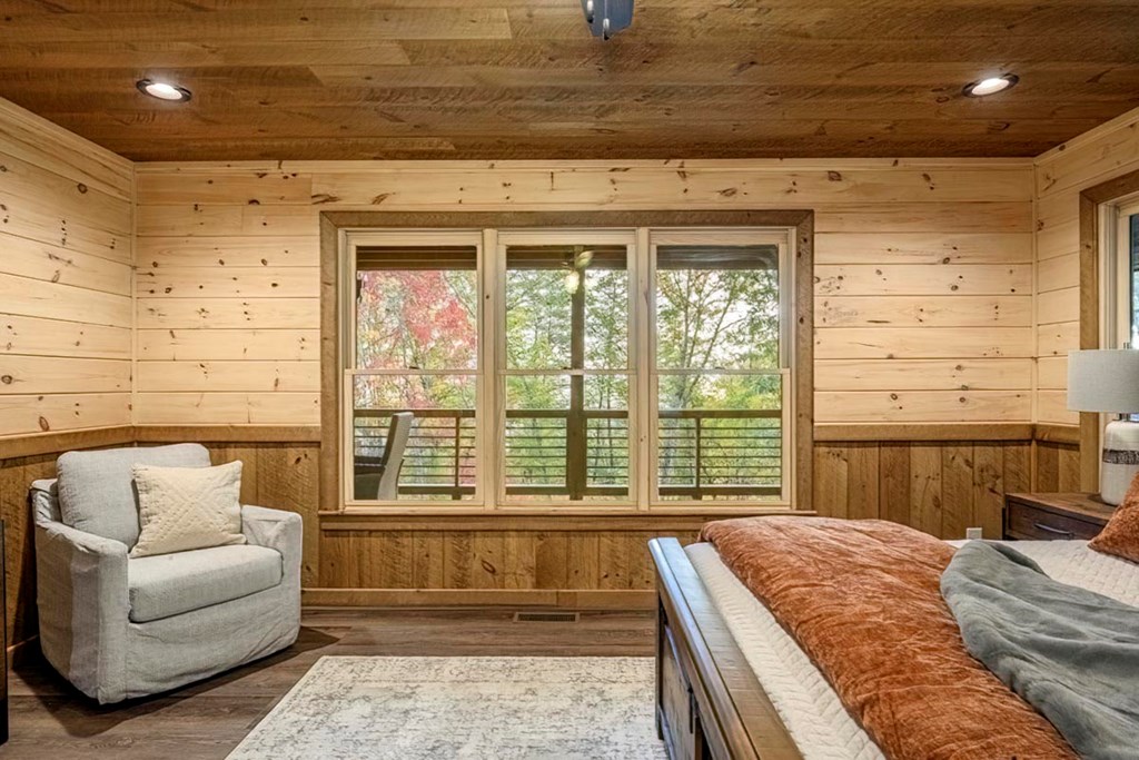 61 River Retreat Road