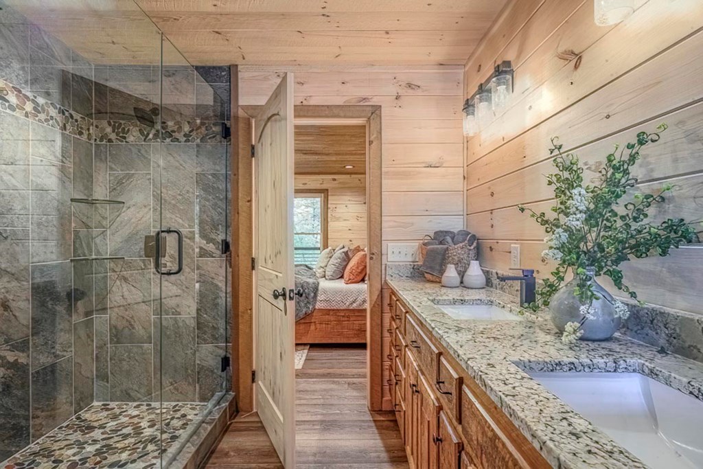 61 River Retreat Road