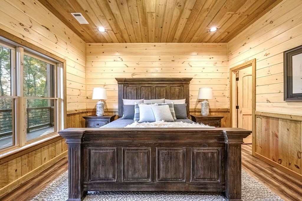 61 River Retreat Road