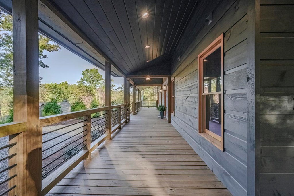 61 River Retreat Road