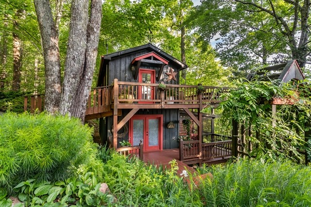 772 Double Knob Road