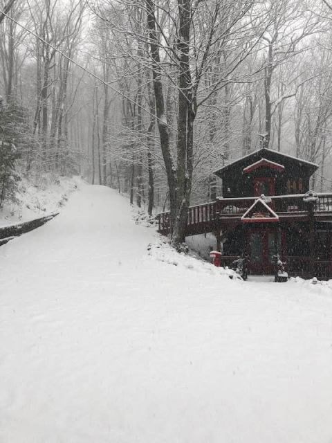 772 Double Knob Road
