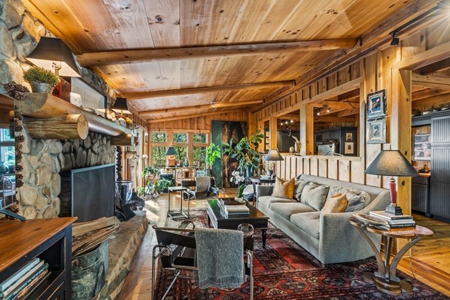 772 Double Knob Road